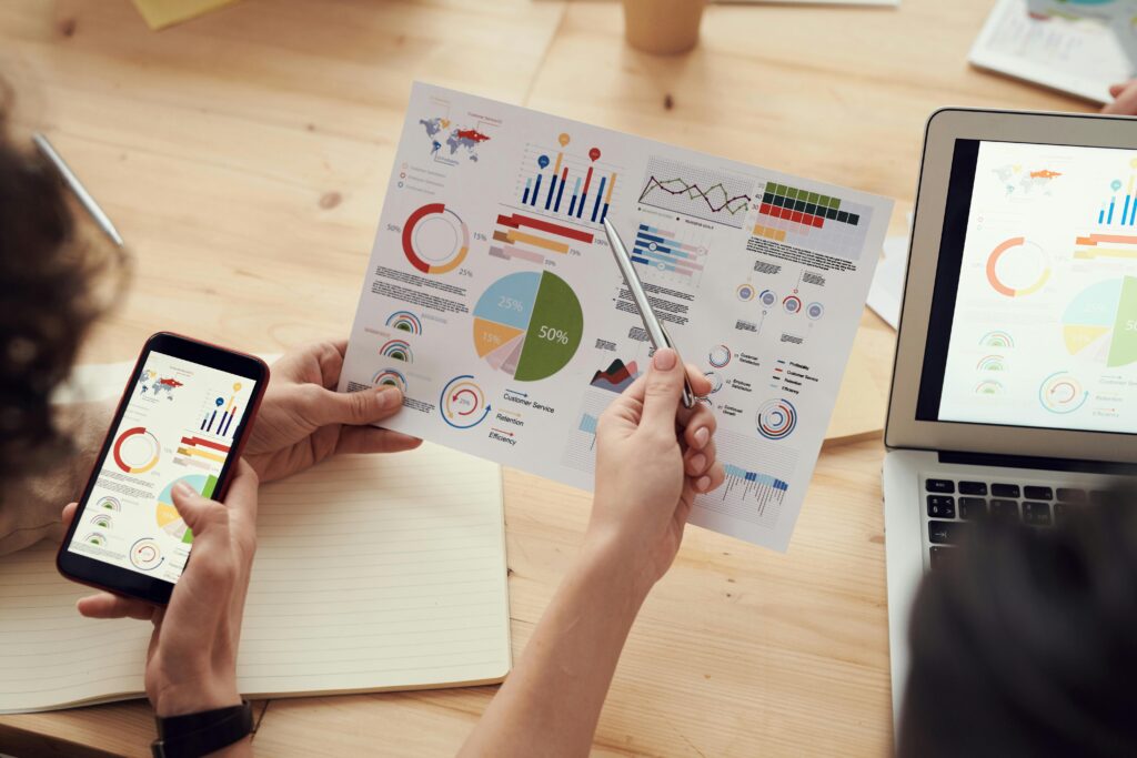 Expert team providing social media optimization services